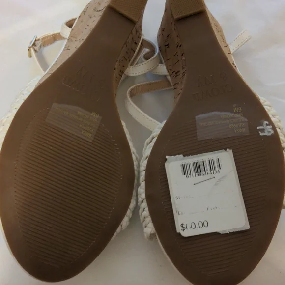 NWT Crown & Ivey Wedge Sandals - Picture 4 of 5